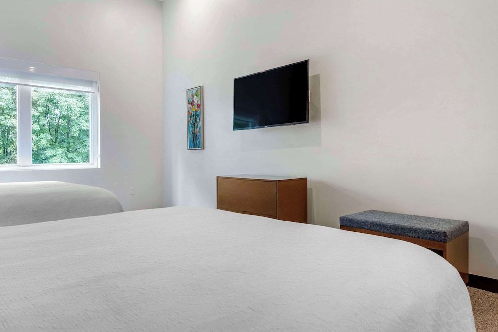 Standard Room, 2 Queen Beds, Non Smoking