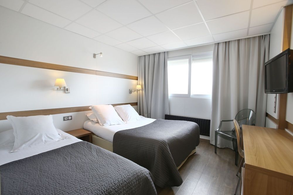 The Originals Boutique, Hôtel Neptune, Montpellier Sud Comfort Triple Room 2