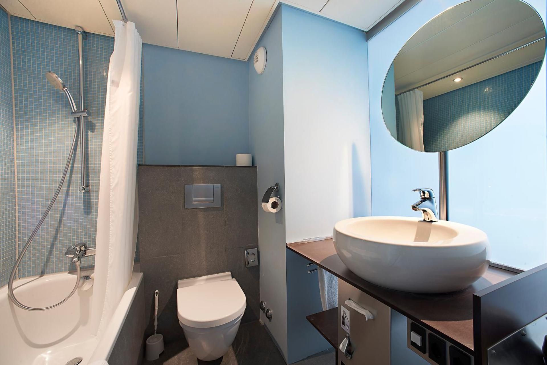 Hotel Ambassador Standard Double or Twin Room 3