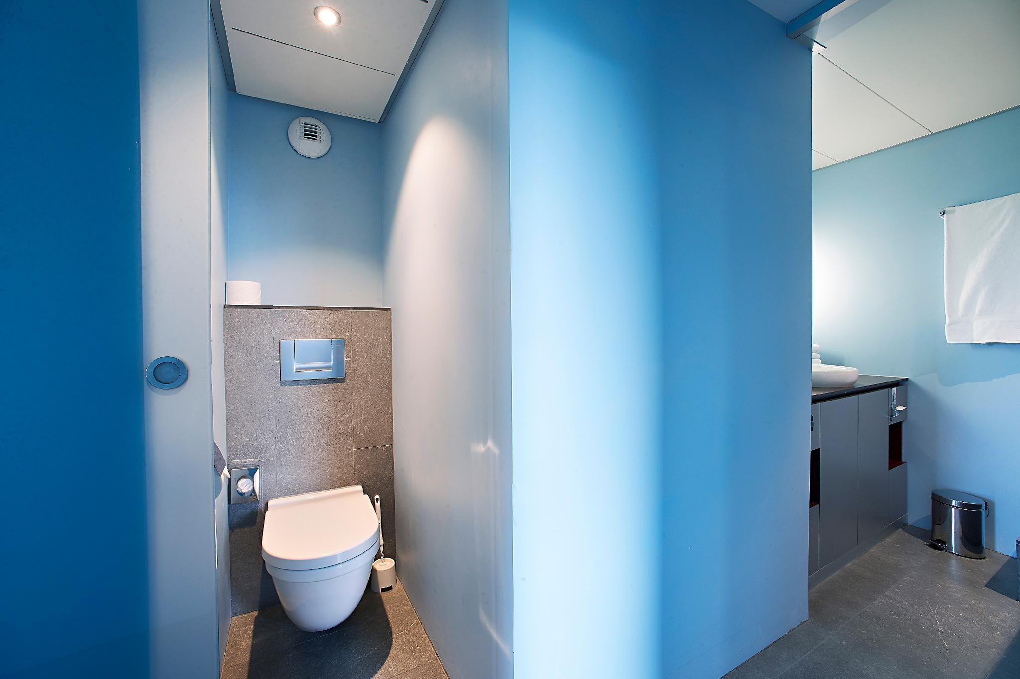 undefined Hotel Ambassador 9