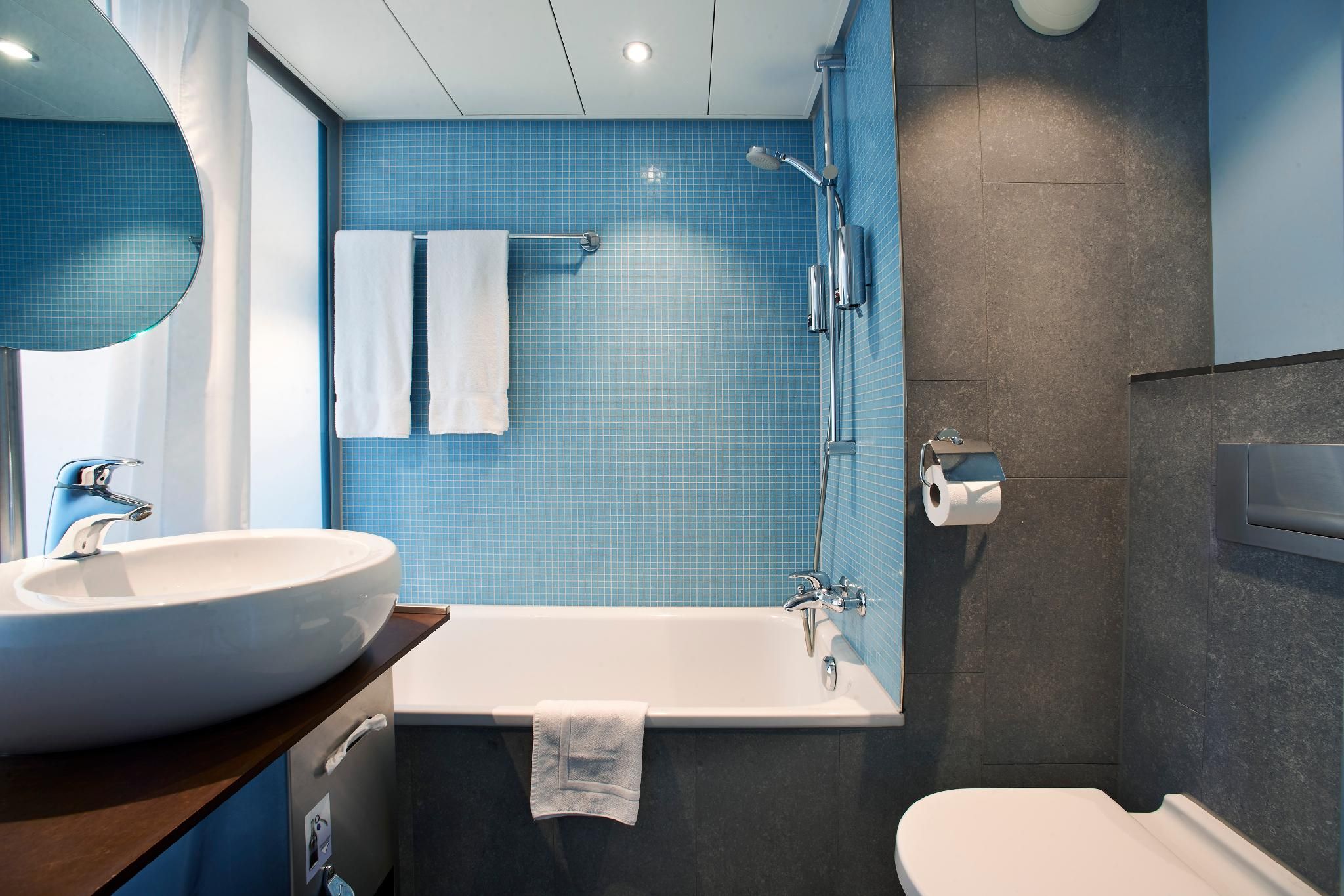 Hotel Ambassador Single Room Superior 2