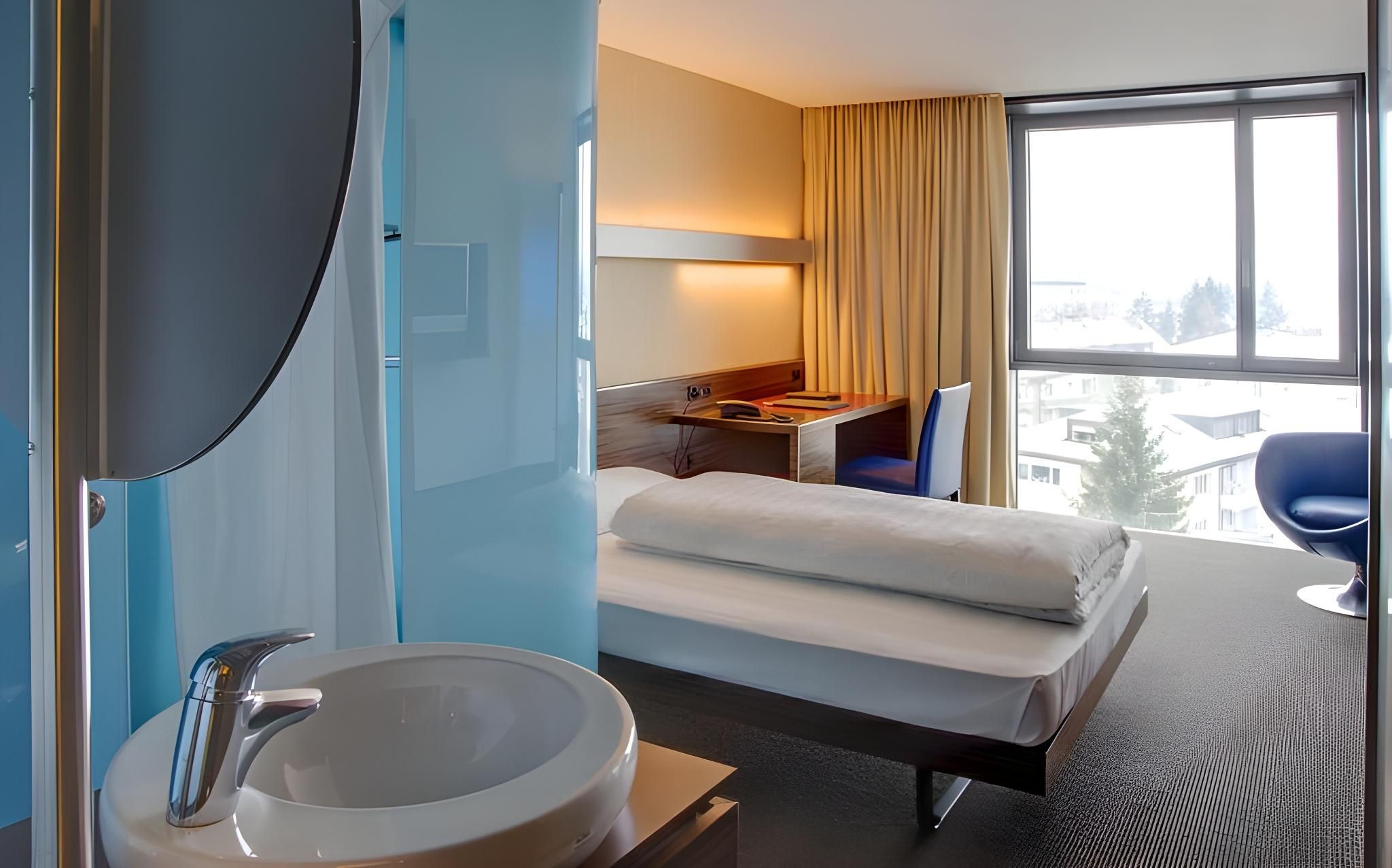 undefined Hotel Ambassador 6