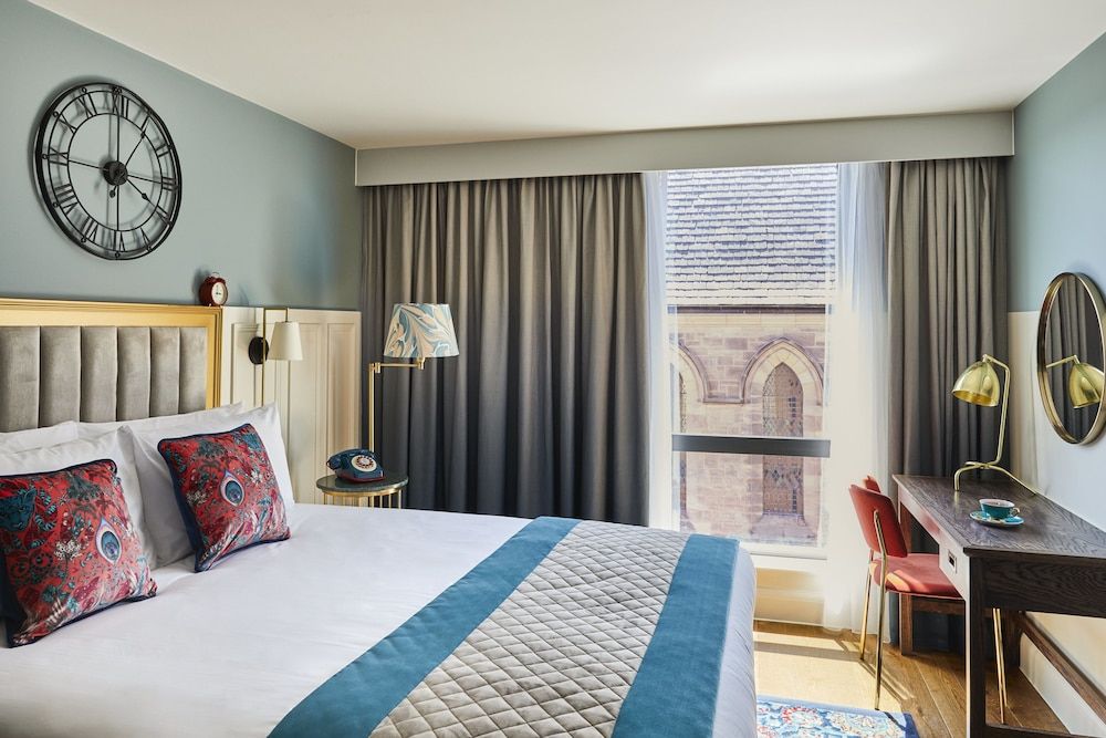 Standard Room, 1 King Bed