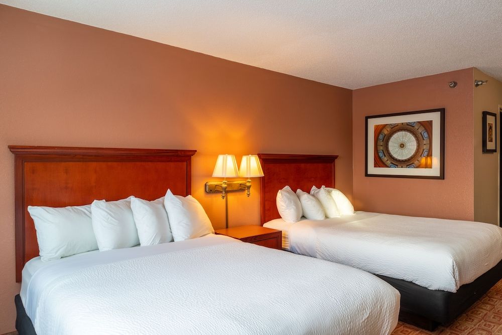 Norland Inn and Suites Roseau Standard Room, 2 Queen Beds (Two Queen Beds) 2