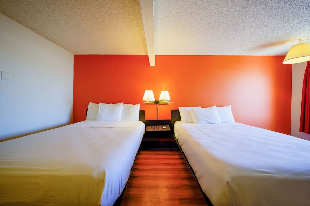 OYO Hotel Hermiston OR, Downtown Room, 2 Double Beds 5