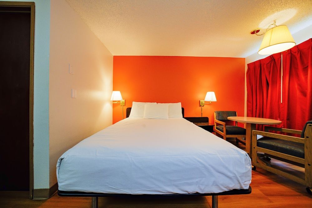 OYO Hotel Hermiston OR, Downtown Room, 1 Queen Bed 7