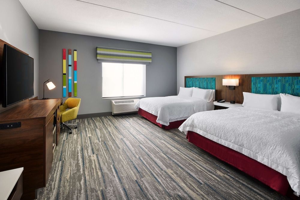 Room, 2 Queen Beds, Accessible, Bathtub