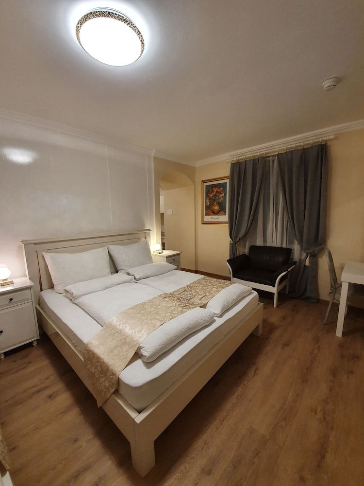 Esos Hotel Quelle Standard Triple Room