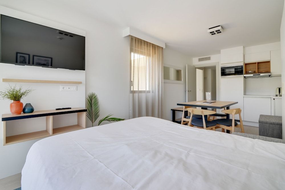 Comfort Studio, 1 Double Bed with Sofa bed, Non Smoking