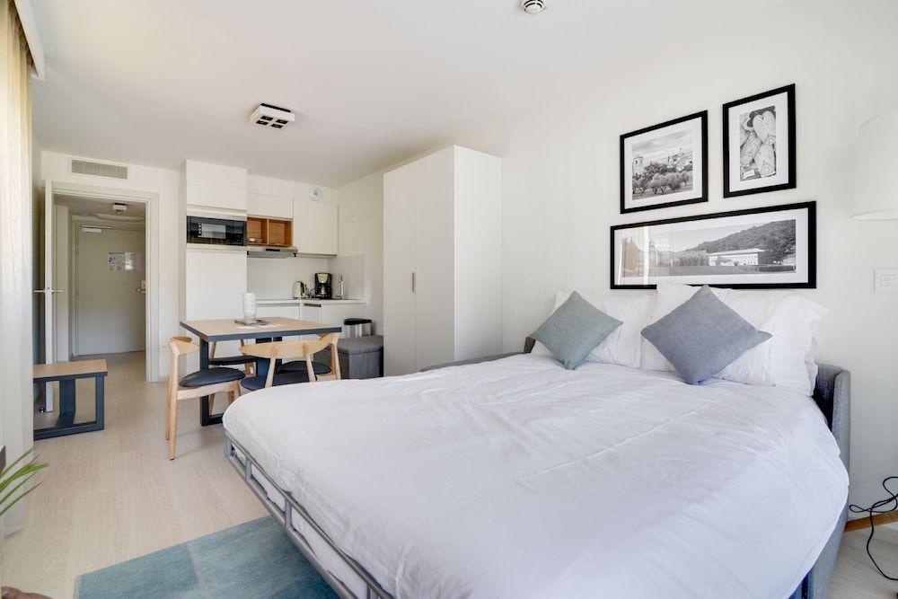Comfort Studio, 1 Double Bed with Sofa bed, Non Smoking