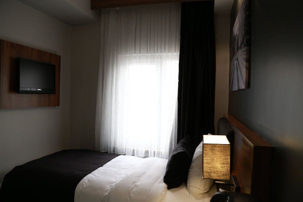 undefined Azra Suite Otel 2