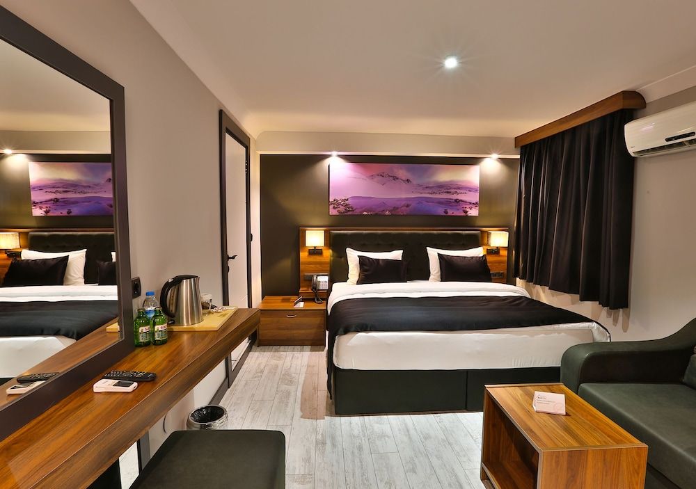 Azra Suite Otel Standard Double Room 6