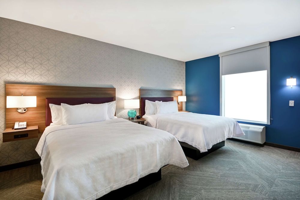 Suite, 2 Queen Beds, Accessible