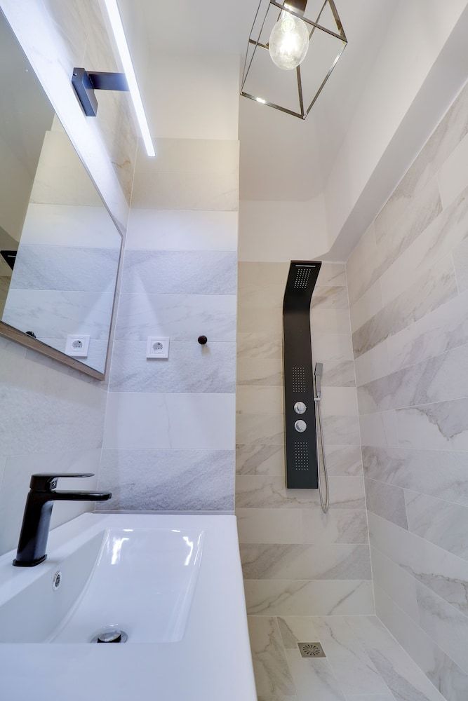 AthiNN Residence Elite Double or Twin Room, Balcony (101) 7