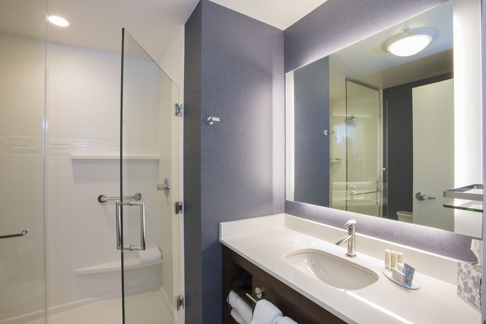 Suite, 1 Bedroom (Mobility Accessible, Tub)