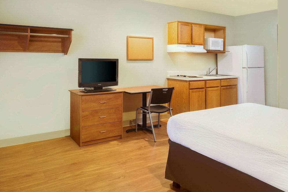 Standard Room, 1 Queen Bed, Non Smoking