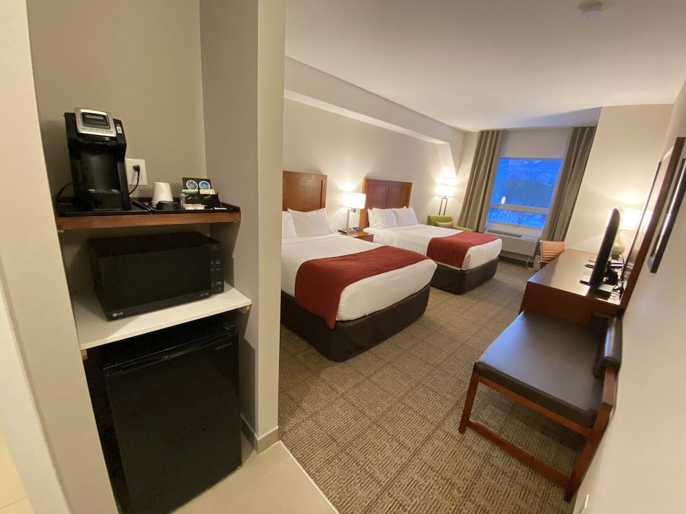 Comfort Inn & Suites Standard Room, 2 Queen Beds, Non Smoking