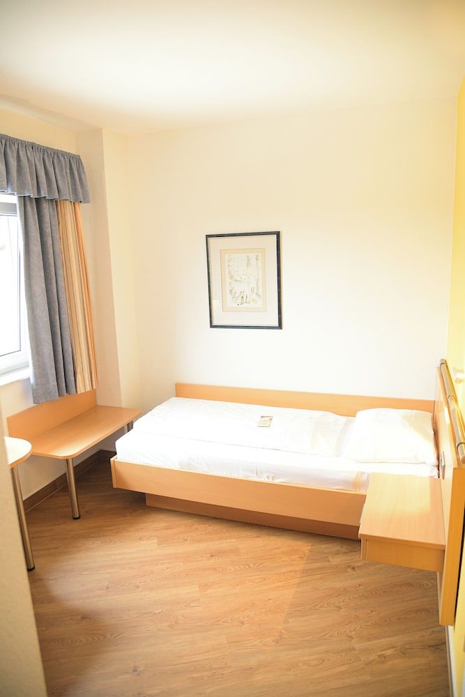 Hotel Am Markt Single Room 2