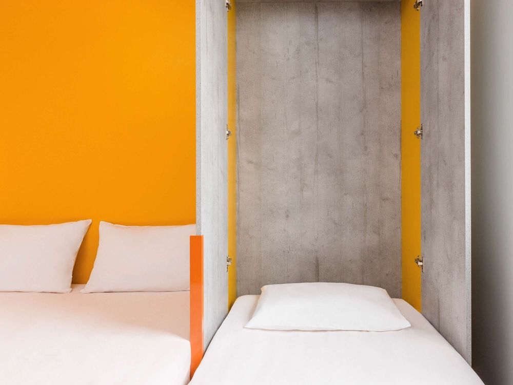 Triple Room, Multiple Beds
