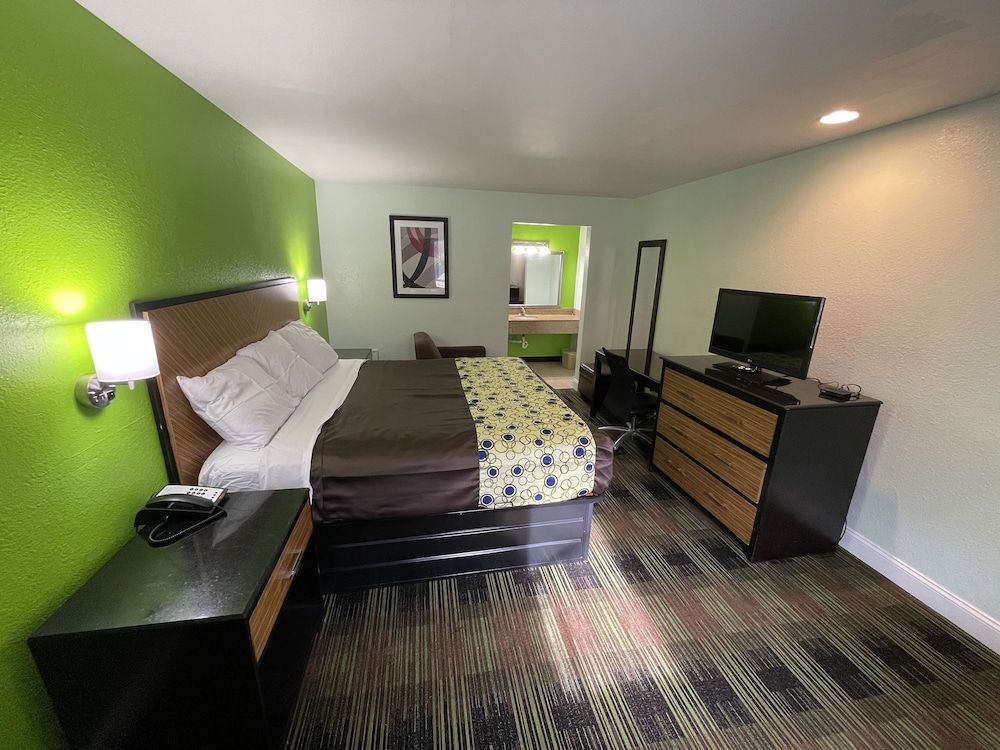 Bowers Hill Inn Standard Single Room, 1 King Bed, Non Smoking