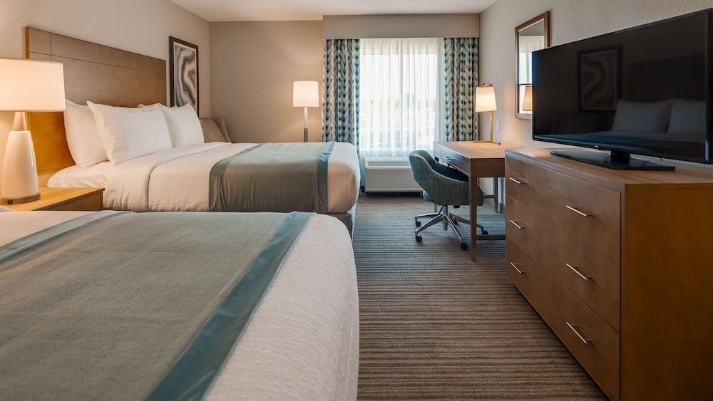 Best Western Plus Desoto Standard Room, 2 Queen Beds, Non Smoking, Refrigerator & Microwave