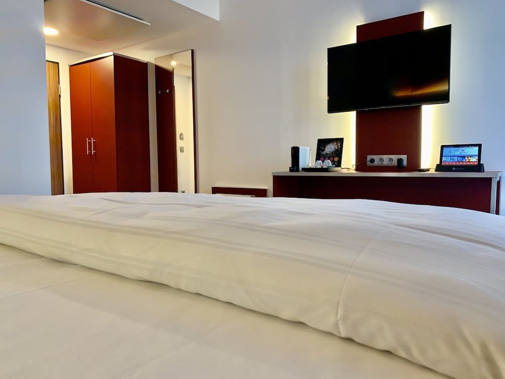 Amedia Linz, Trademark Collection by Wyndham Room (Lounge)