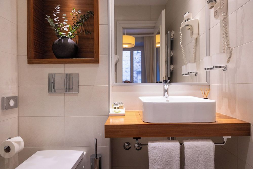 Boutique Hotel Stari Grad Deluxe Double Room 3