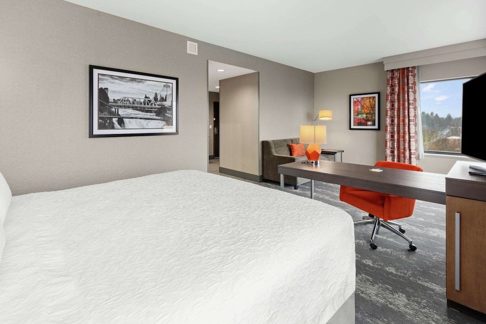 Suite, 1 King Bed, Accessible, Refrigerator & Microwave (Hearing)