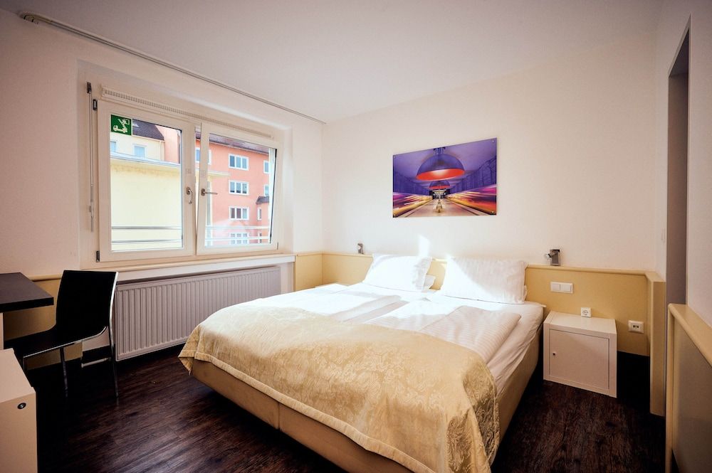 The 4 You Hostel & Hotel Double or Twin Room 4