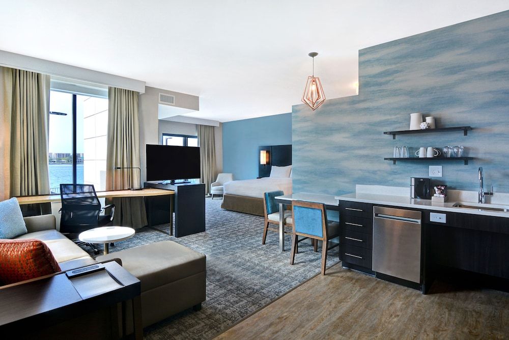 Studio, 1 King Bed with Sofa bed, Balcony (Balcony)