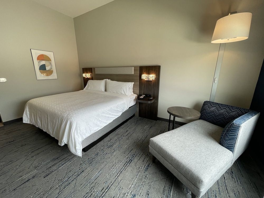 Standard Room, 1 King Bed, Accessible (Communications Accessible)