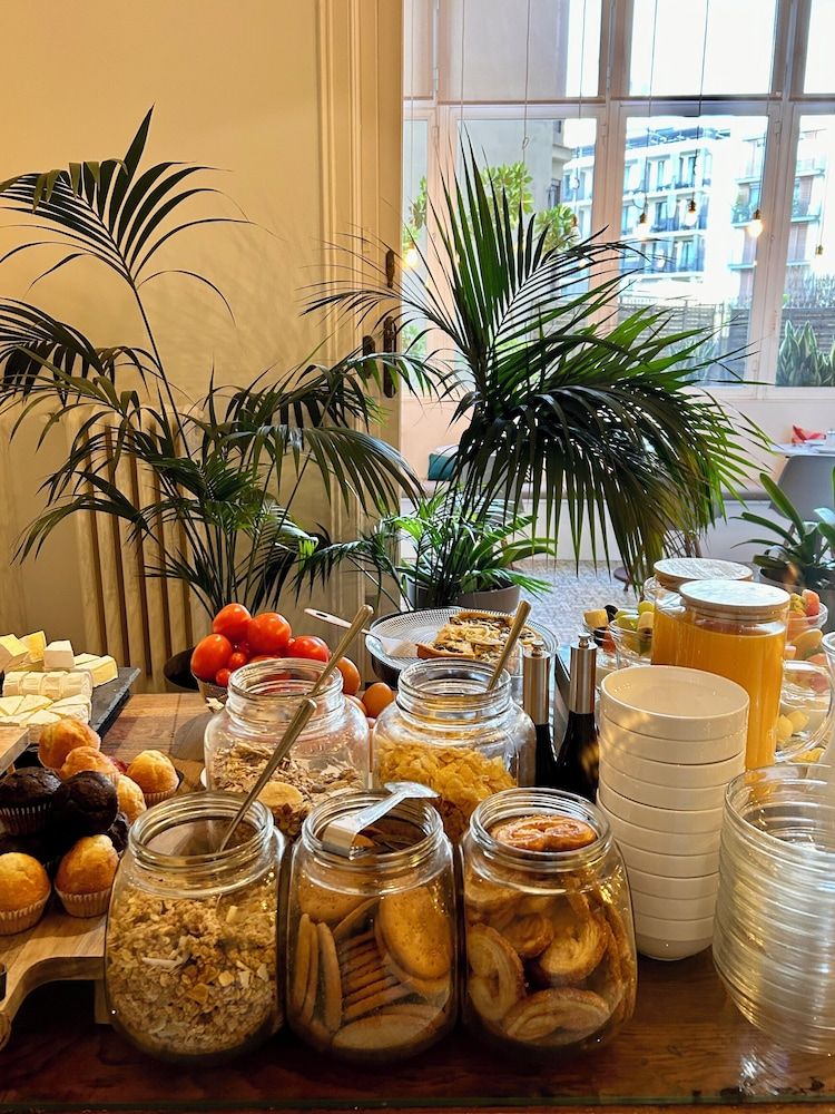 undefined Forget Me Not Barcelona 7