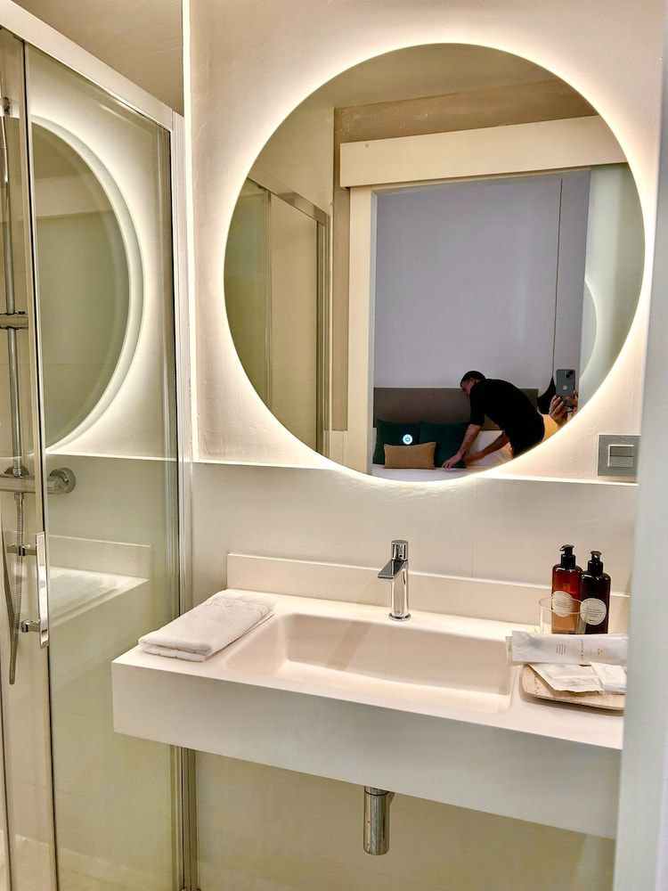 Forget Me Not Barcelona Urbà Double Room, street view 5