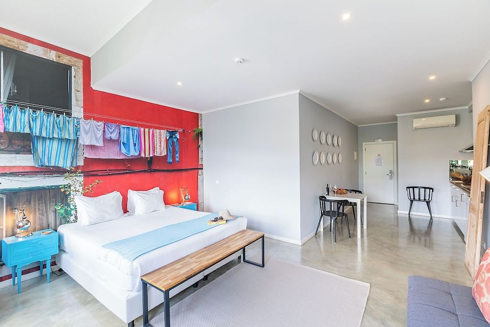 Standard Suite, River View
