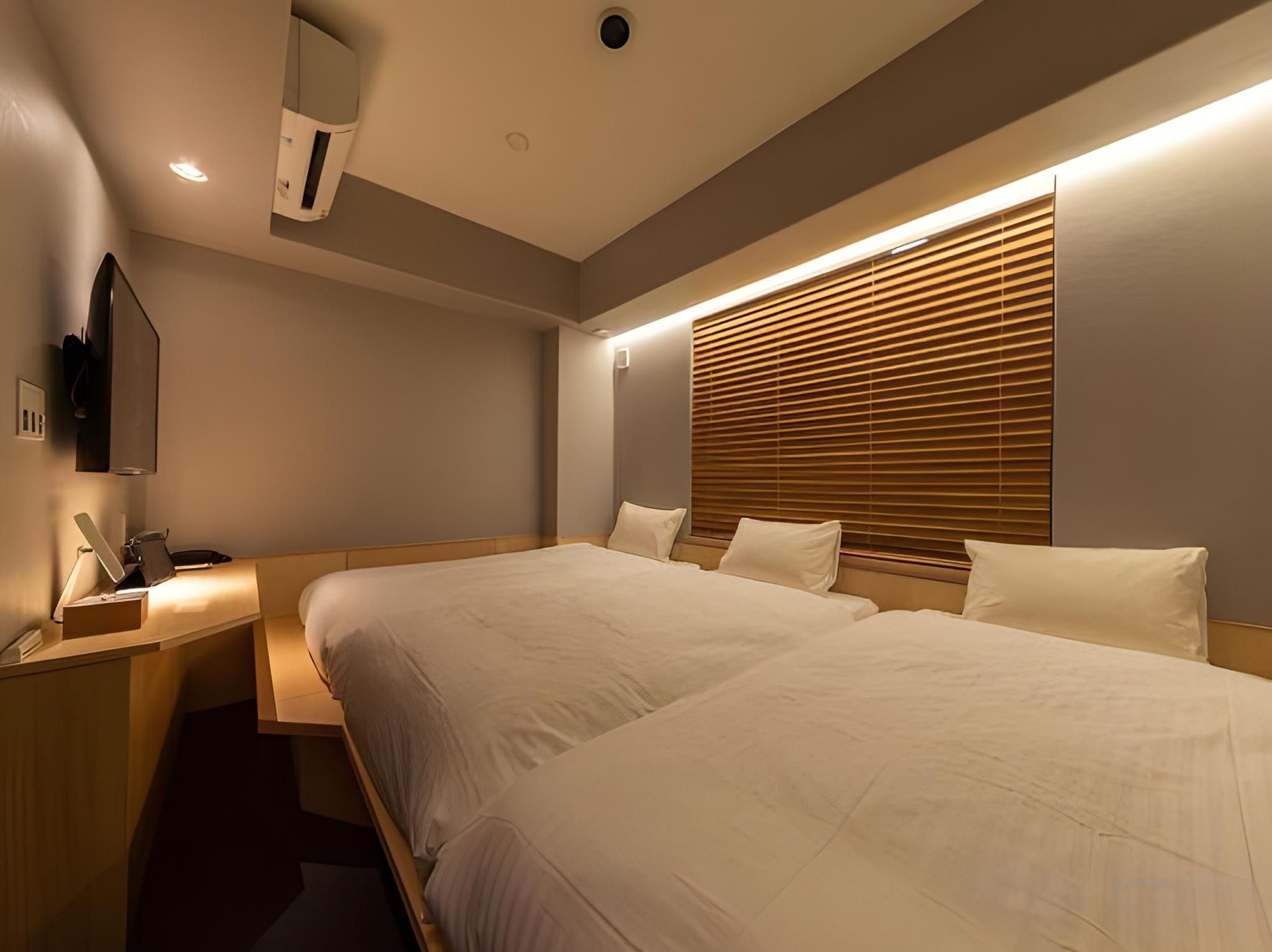 HOTEL AMANEK Kyoto Kawaramachi Gojo Standard Triple Room 4