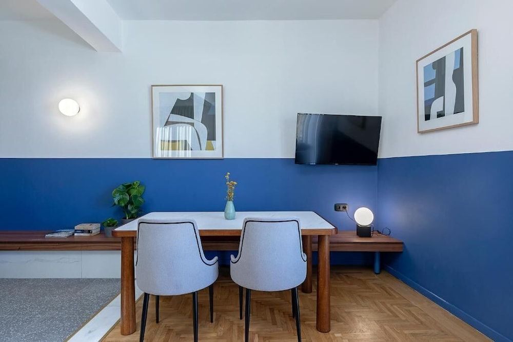 undefined Acro Urban Suites 5