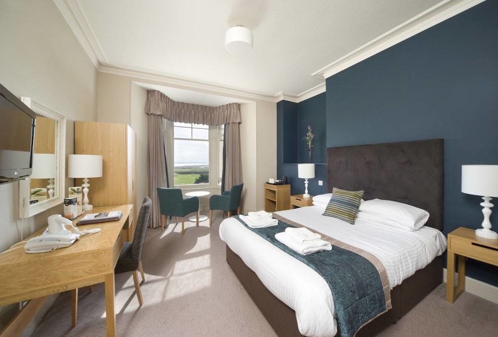 The George Hotel Standard Double Room 9