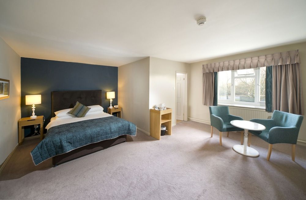 The George Hotel Standard Double Room 11