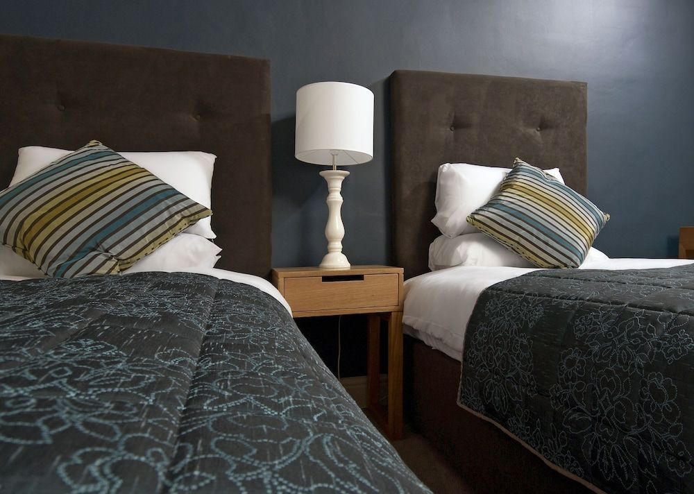 The George Hotel Standard Twin Room 3