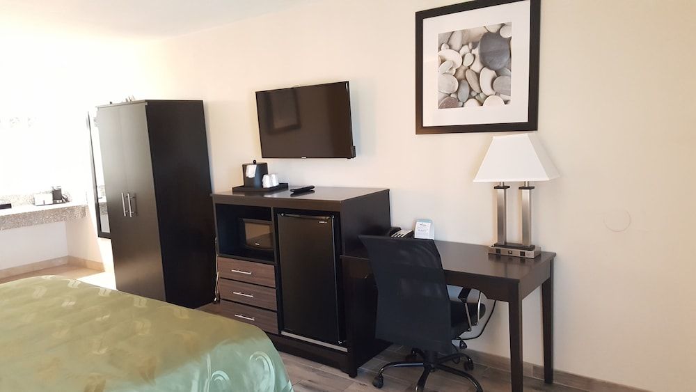 Quality Inn Escondido San Diego North County Deluxe Room, 2 Queen Beds, Non Smoking 22