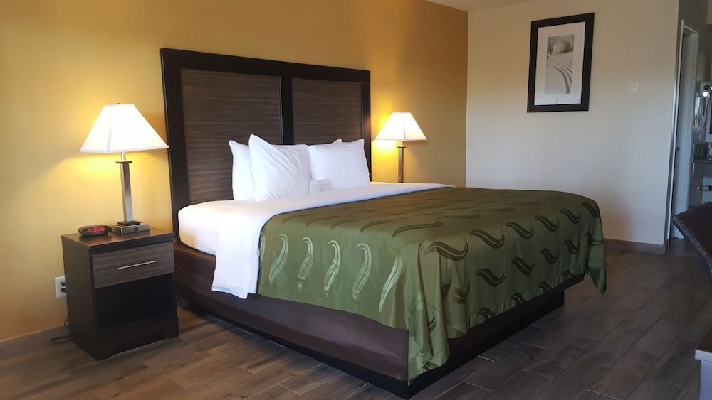 Deluxe Room, 1 King Bed, Non Smoking