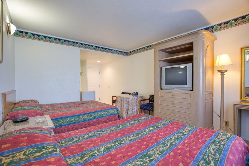 Best Whittier Inn Deluxe Double Room 2