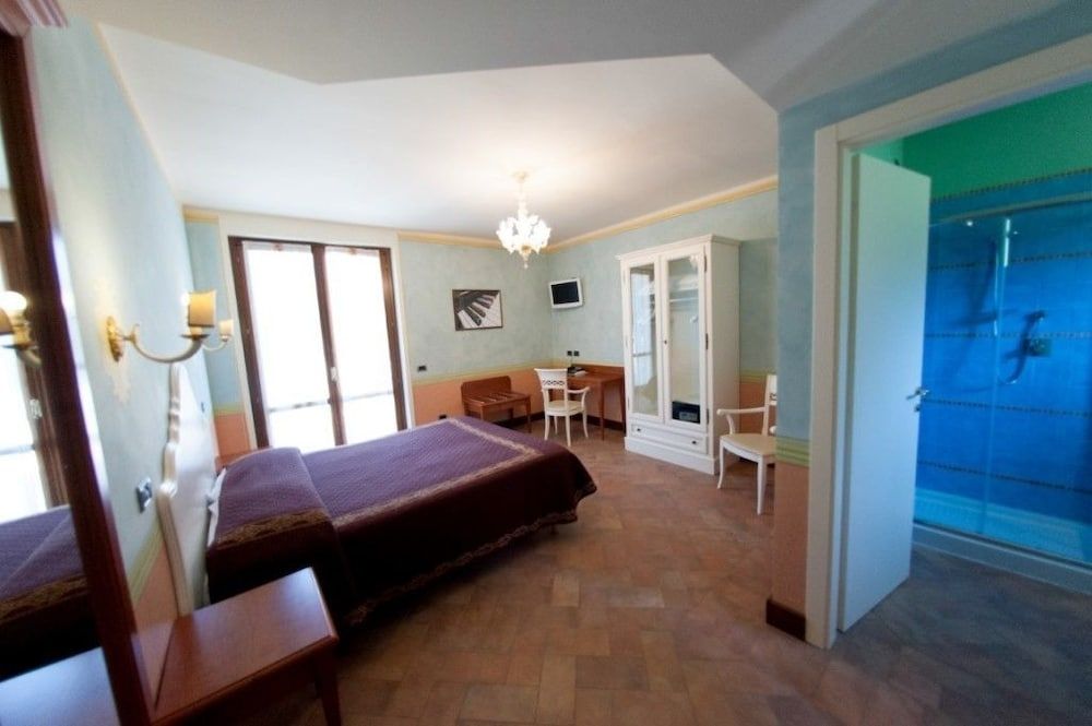 Valle Rosa Deluxe Double Room 4