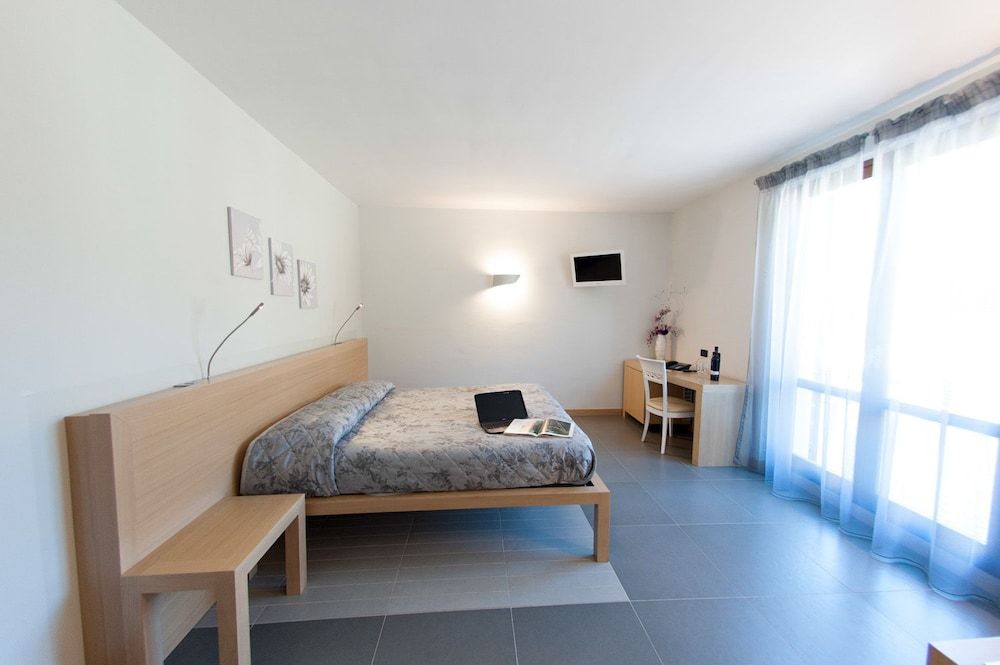 Valle Rosa Deluxe Double Room 2