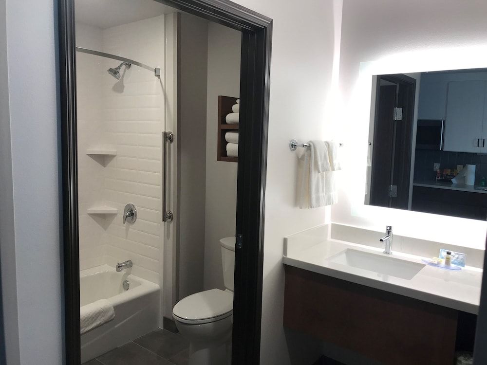 Studio Suite, 1 King Bed, Accessible, Kitchen (Communications)