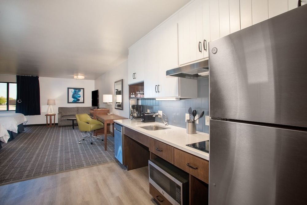 Studio Suite, 2 Queen Beds, Accessible Bathtub, Kitchen (Communications)