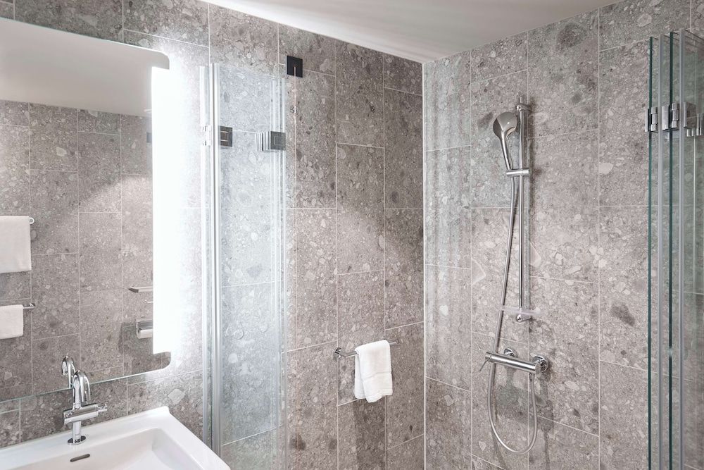 Scandic München Macherei Standard Double Room, 1 King Bed 9