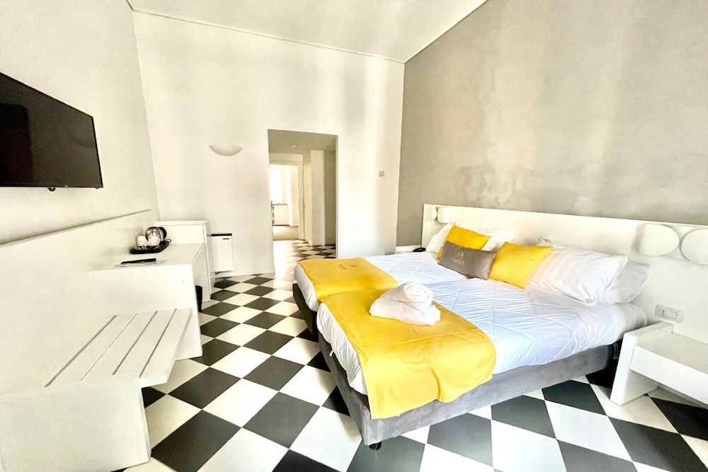 Hotel Stabia Standard Triple Room 3