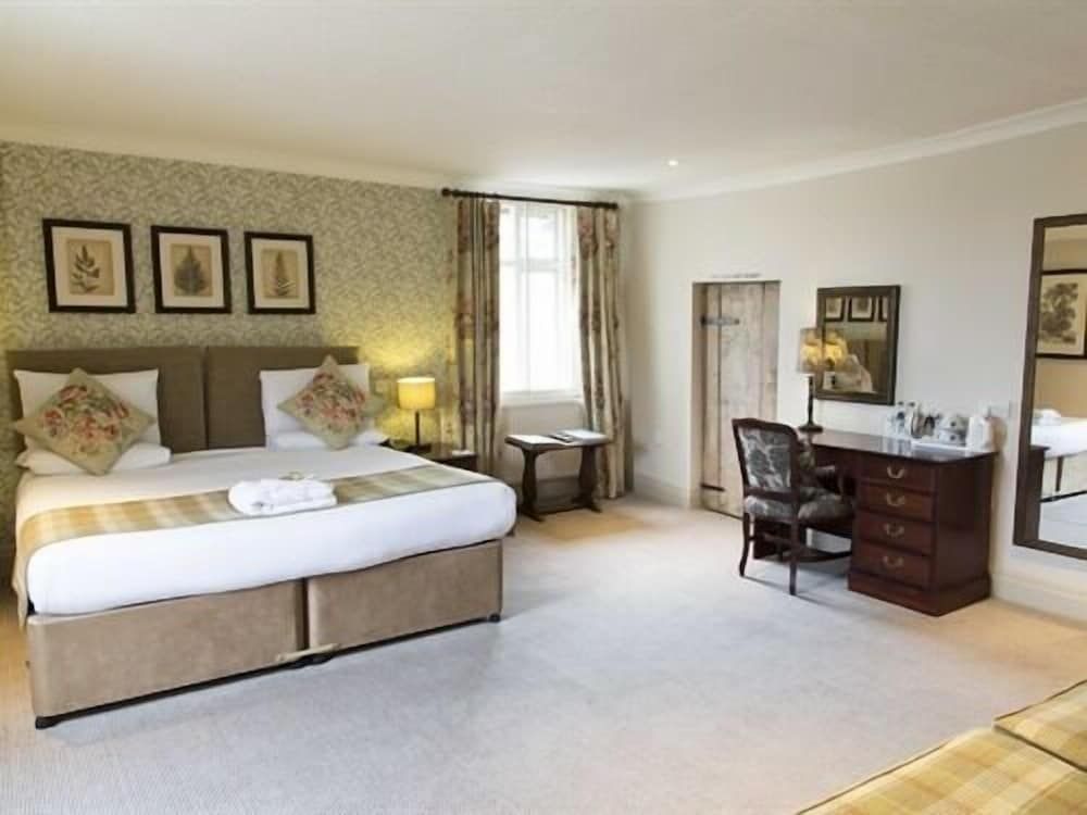 Hadley Bowling Green Inn Luxury Double Room (Ensuite) 2