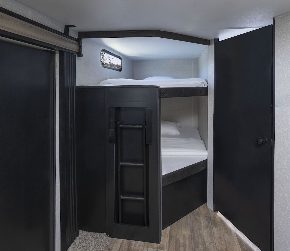 Hatta Resorts Standard Caravan with Scenic Mountain View & Complimentary Adventure Activities 5